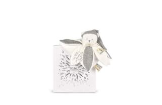 Doudou Dárková sada Plyšový muchláček medvídek s čepičkou 25 cm šedý