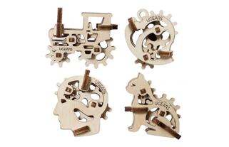 Ugears 3D dřevěné mechanické puzzle 4 mechanické přívěšky Charakterové symboly