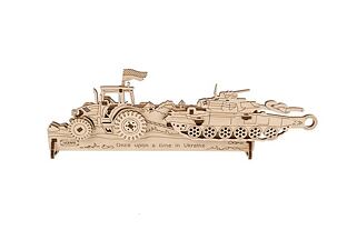 Ugears 3D dřevěné mechanické puzzle Brave UA Tractor