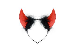 Čertí rohy s černým peřím