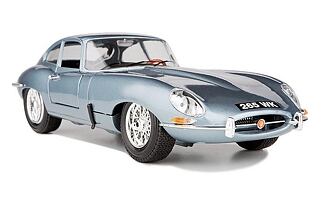JAGUAR ,E,COUPE 1:18 metalíza