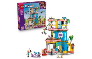 LEGO® Friends 42689 Klubovna pro kamarády v městečku Heartlake