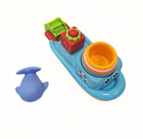 Loď velryba s kelímky