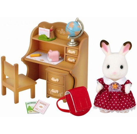 Sylvanian Families - Sestra u psacího stolu se židlí