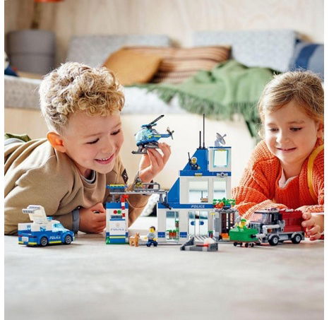 Lego City 60316 Policejní stanice