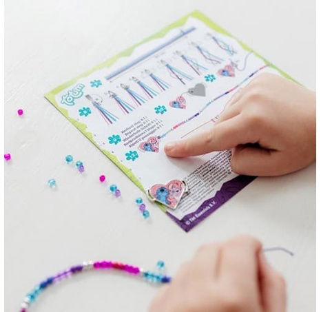 Kreativní sada Vyrob si náramky Stitch v krabičce 17,5x24,5x3,5cm