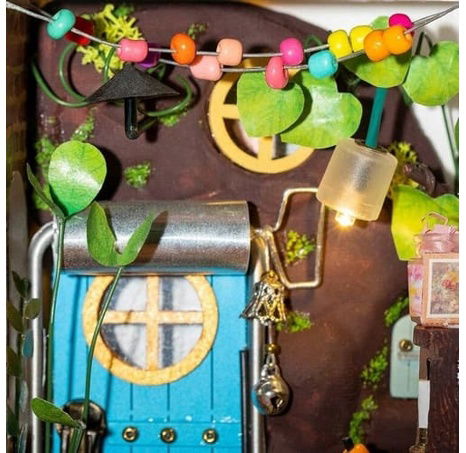 RoboTime miniatura domečku Propůjčená zahrada