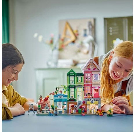 Lego Friends 42670 Apartmány a obchody v městečku Heartlake