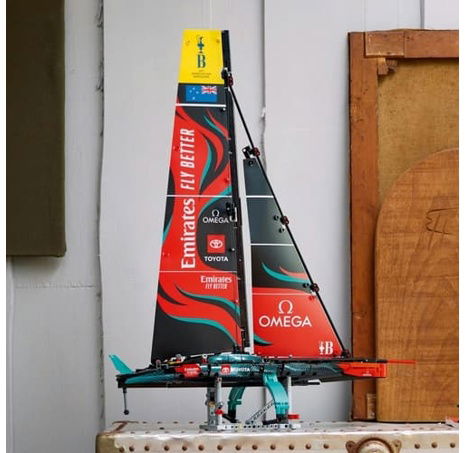 Lego Technic 42174 Jachta Emirates Team New Zealand AC75