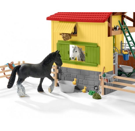 Schleich 42485 Stáj pro koně s příslušenstvím