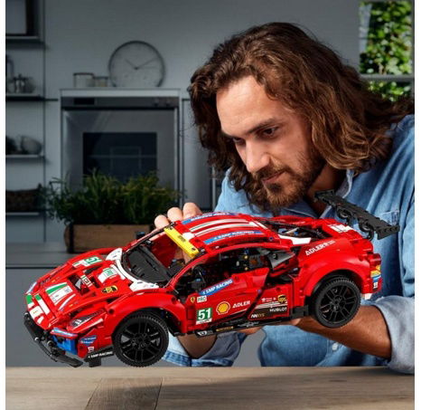 LEGO Technic 42125 Ferrari 488 GTE „AF Corse #51”