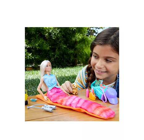 Barbie Dreamhouse Adventure kempující panenka Malibu