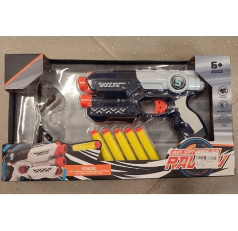 PIstole na náboje s brýlemi