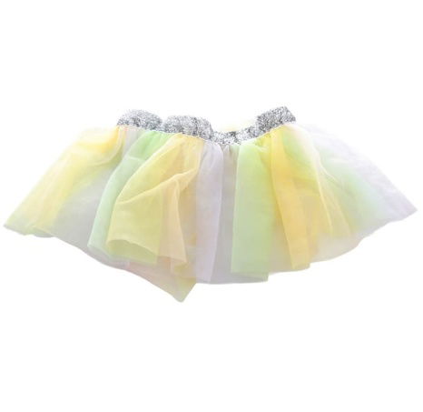 Oblečení pro panenku s duhovou sukýnkou