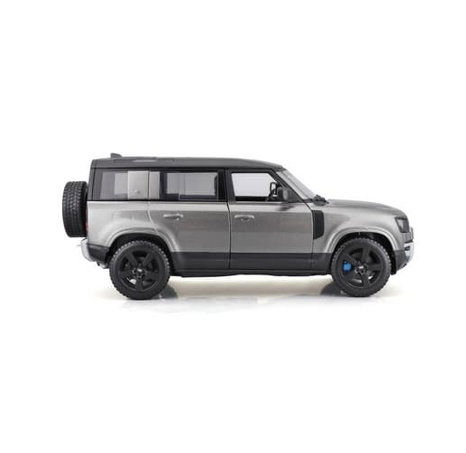 Bburago - Auta HOBBY, 2022 Land Rover Defender 110, šedá metalíza, 1:24
