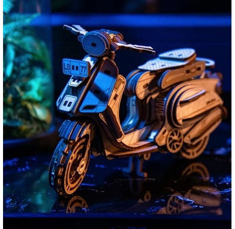 Little Story 3D dřevěná skládačka Sting Scooter