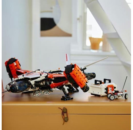 Lego Technic 42181 Vesmírná loď na přepravu těžkého nákladu LT81