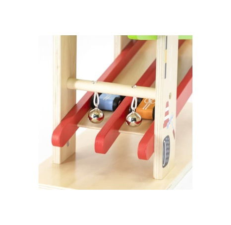 Dřevěná klouzačka s auty