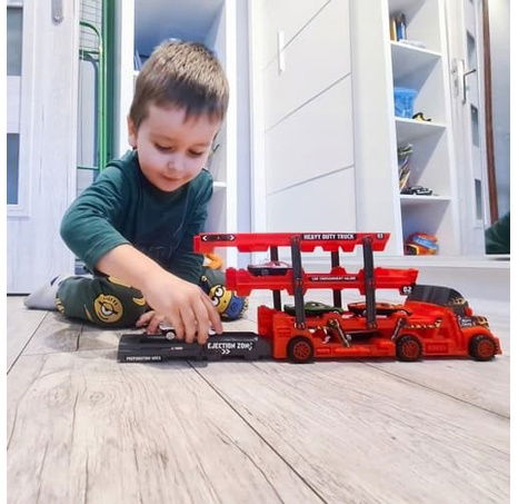 Kamion s 6 autíčky, červený