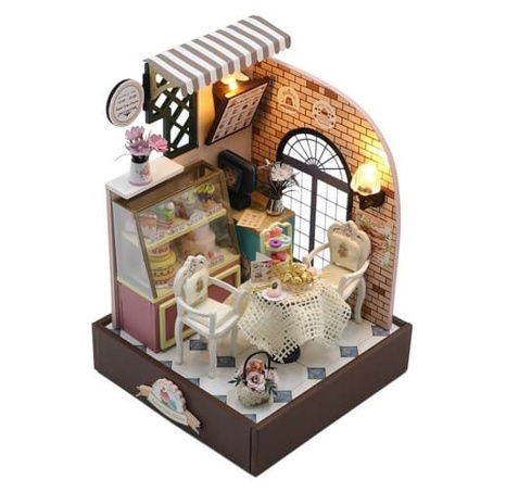 Zwei Kinder in Miniaturformat aus dem Haus Die Zuckerkuchenstation