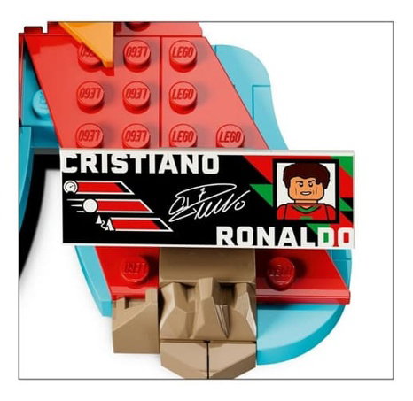 LEGO® Editions 43012 Cristiano Ronaldo – Hvězdné momenty fotbalu