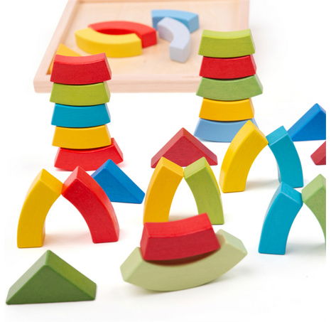 Bigjigs Toys Dřevěné skládací oblouky a trojúhelníky