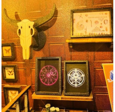 2Kids Toys Zarážka na knihy Domek kouzelnice Miry