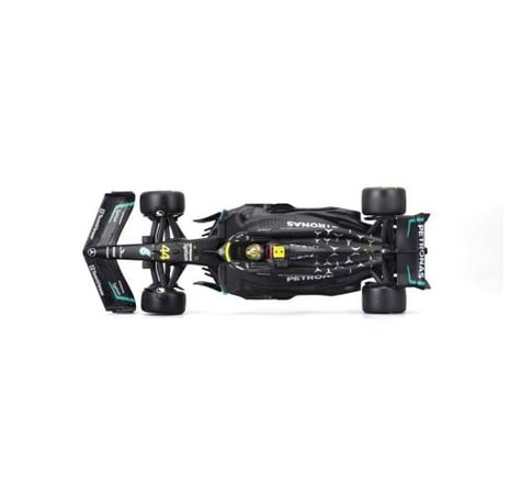 Bburago - RACE F1 v dekorativním boxu, Mercedes-AMG Petronas W14 E (2023), #44 Lewis Hamilton, 1:24
